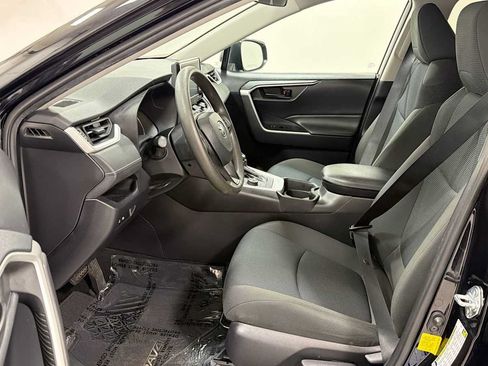 Certified 2021 Toyota RAV4 LE AWD/4WD image 13