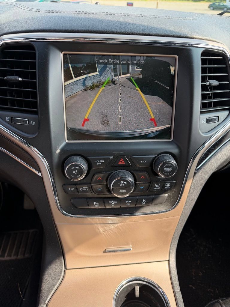 Used 2015 Jeep Grand Cherokee Summit w/ Platinum Series Group AWD/4WD image 16