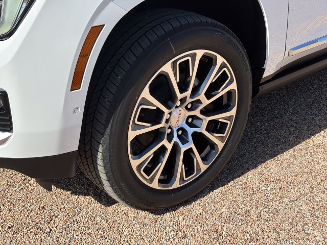New 2026 GMC Yukon Denali w/ Denali Reserve Package RWD image 9