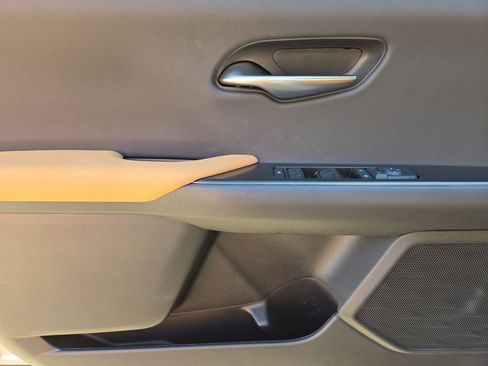 New 2026 Lexus UX 300h FWD image 15