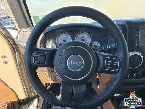 Used 2018 Jeep Wrangler Unlimited Rubicon image 2