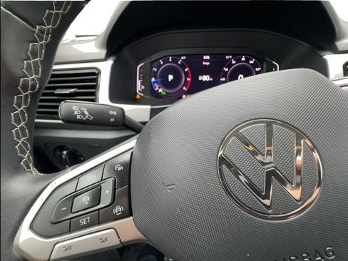 Used 2023 Volkswagen Atlas SE w/ Black Wheel Package FWD image 43