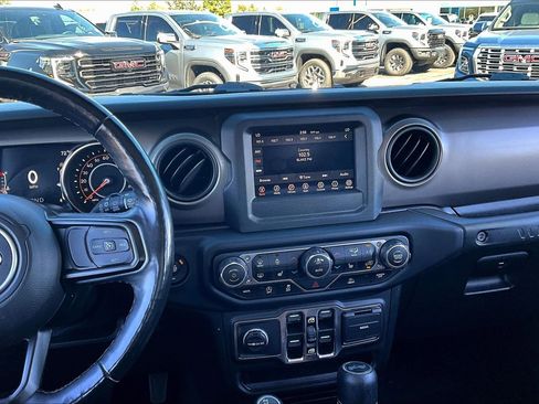 Used 2021 Jeep Wrangler Unlimited Sport image 6