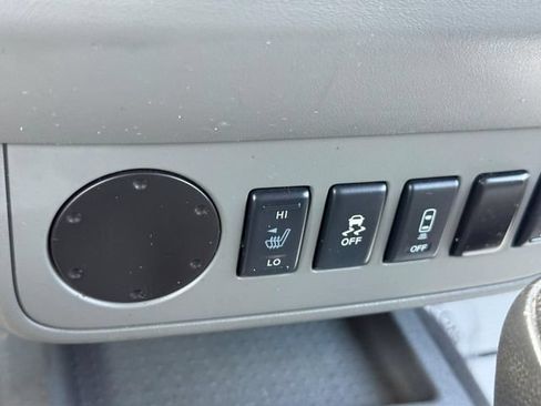 Used 2020 Nissan Frontier SV RWD image 18