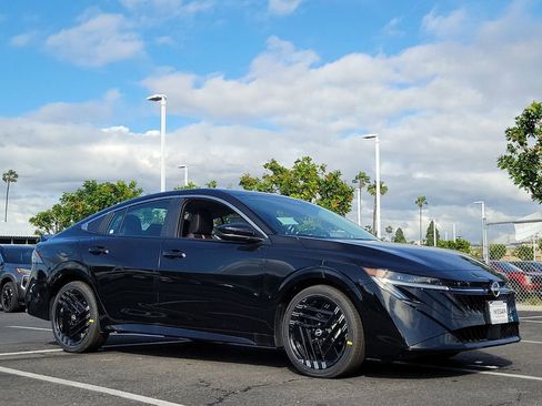 New 2026 Nissan Sentra SR w/ Floor Mat Package image 21