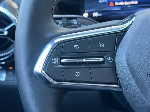 Used 2026 Chevrolet Equinox LT w/ Safety and Technology Package image 38