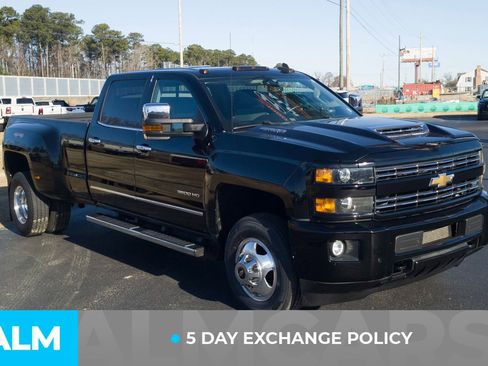 Used 2017 Chevrolet Silverado 3500 LTZ w/ Duramax Plus Package image 4