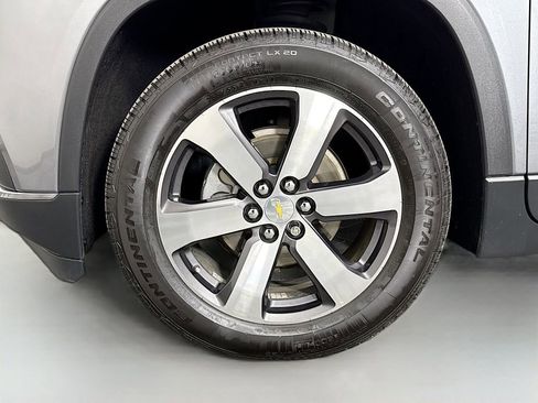 Used 2020 Chevrolet Traverse LT w/ LT Premium Package image 33