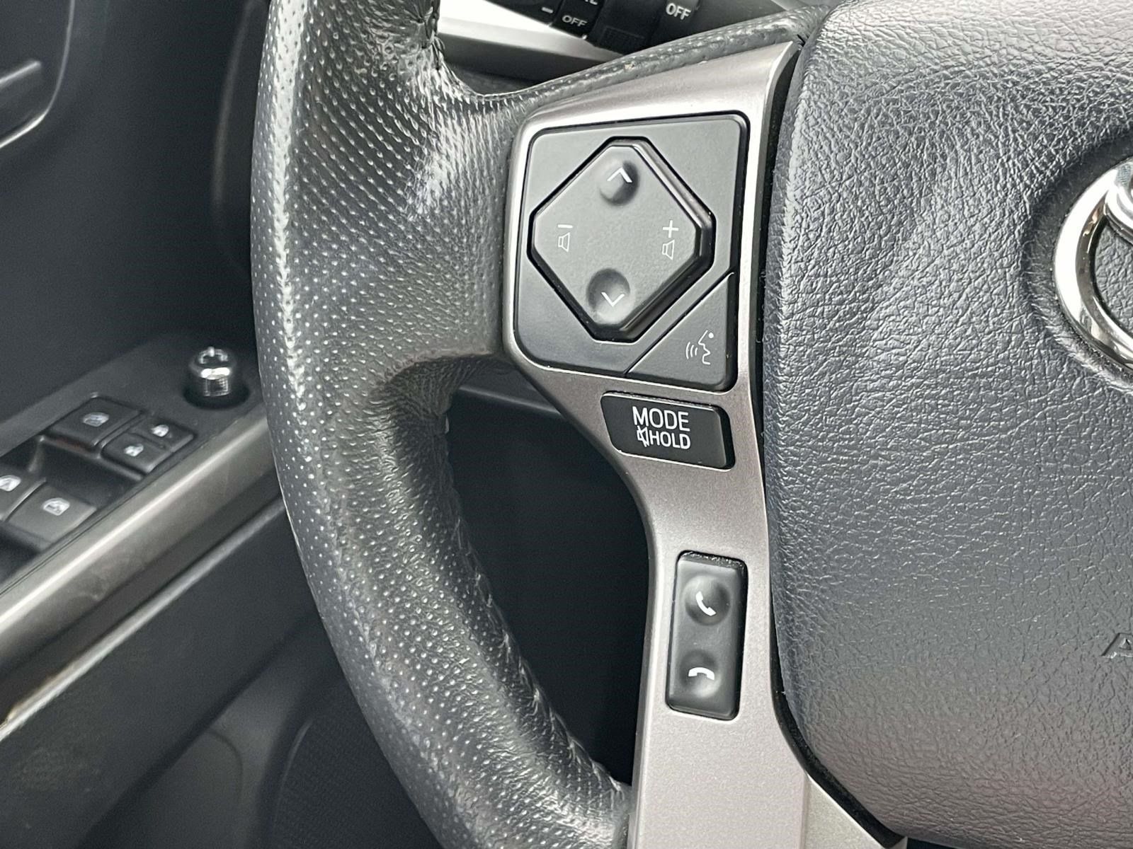 Used 2018 Toyota Tacoma SR5 RWD image 20
