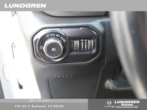 Used 2018 Jeep Wrangler Unlimited Sport S image 13