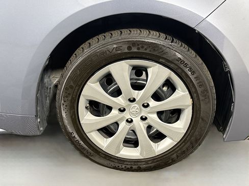 Used 2022 Toyota Corolla LE image 31