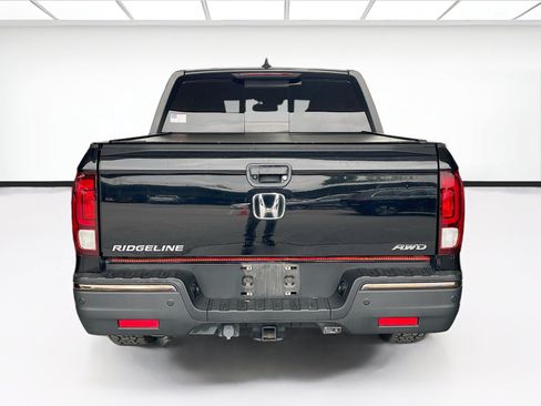 Used 2018 Honda Ridgeline Black Edition image 5