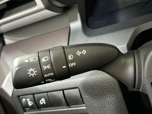 Used 2024 Toyota Tacoma SR5 image 29