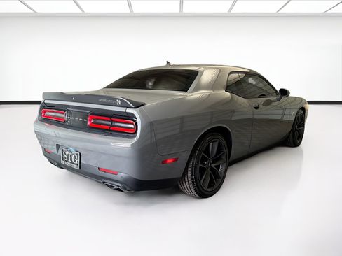 Used 2019 Dodge Challenger R/T Scat Pack RWD image 4