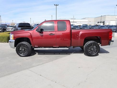 Used 2008 Chevrolet Silverado 2500 LT w/ 1LT Convenience Package image 3