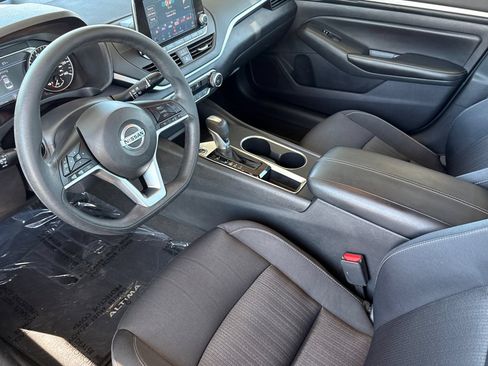 Used 2022 Nissan Altima 2.5 SV FWD image 5