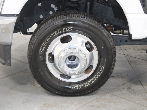 Used 2023 Ford F350 XL w/ Snow Plow Prep Package image 17