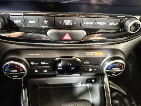 Used 2023 Kia Soul S FWD image 21