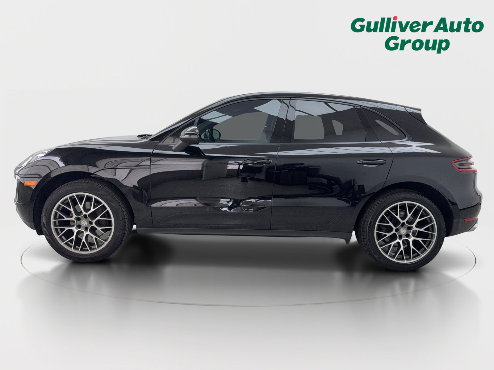 Used 2018 Porsche Macan Sport Edition AWD/4WD image 3