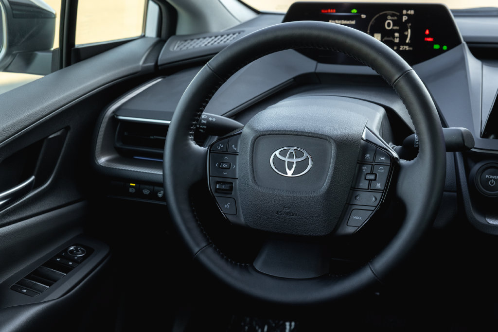 Certified 2024 Toyota Prius XLE FWD image 26