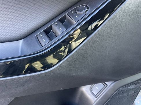 New 2026 Chevrolet Equinox LT w/ Convenience Package II image 13