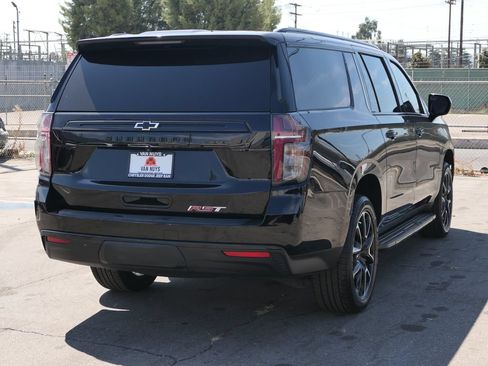 Used 2024 Chevrolet Suburban RST RWD image 3