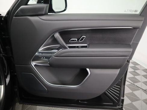 New 2026 Land Rover Range Rover SE image 26