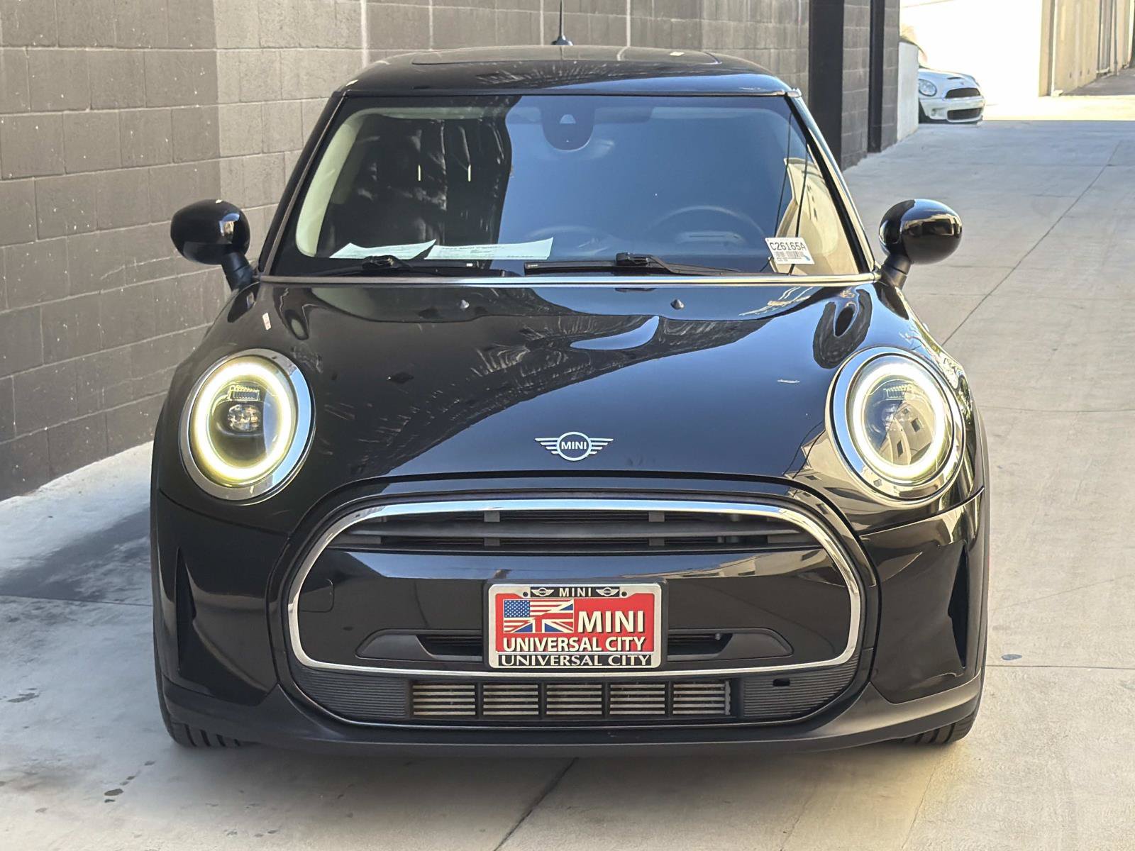 Used 2022 MINI Cooper 2-Door Hardtop FWD image 2