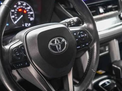 Certified 2023 Toyota Corolla Cross LE image 22
