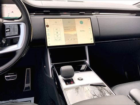 Used 2025 Land Rover Range Rover Autobiography image 7