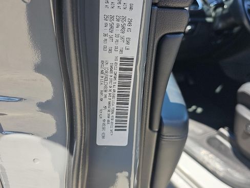 Used 2020 Jeep Grand Cherokee Altitude AWD/4WD image 34