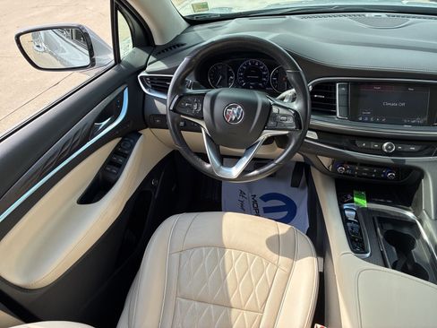 Used 2022 Buick Enclave Avenir image 16
