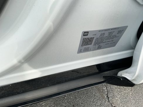 Used 2024 GMC Acadia Denali w/ Super Cruise Package image 39