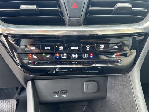 Used 2024 Buick Encore GX Avenir w/ Avenir Convenience Package image 17