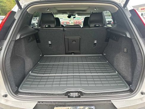Used 2025 Volvo XC40 B5 Plus w/ Climate Package image 13