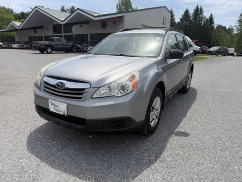 Used 2011 Subaru Outback 2.5i AWD/4WD image 1