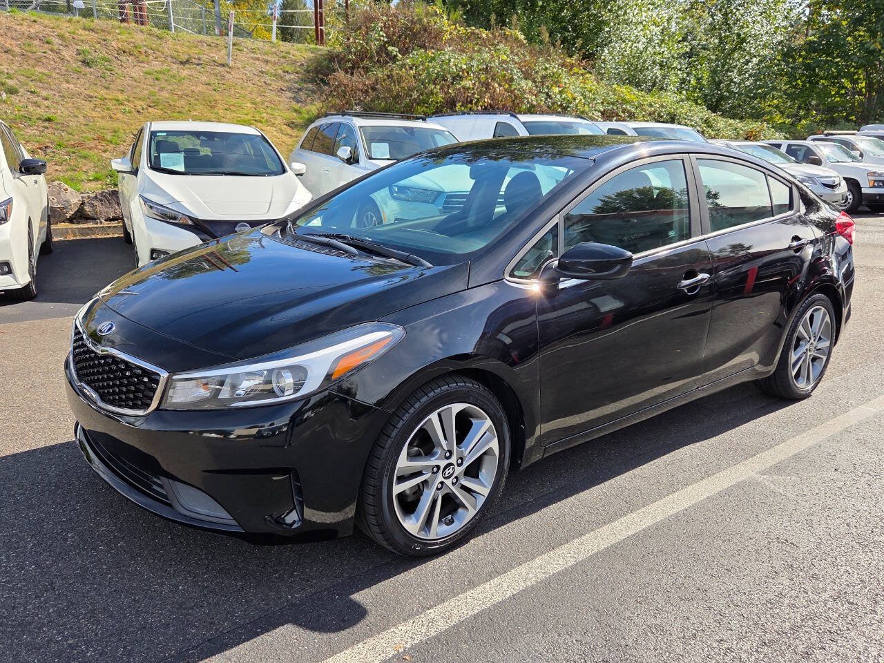 Used 2017 Kia Forte LX FWD image 3