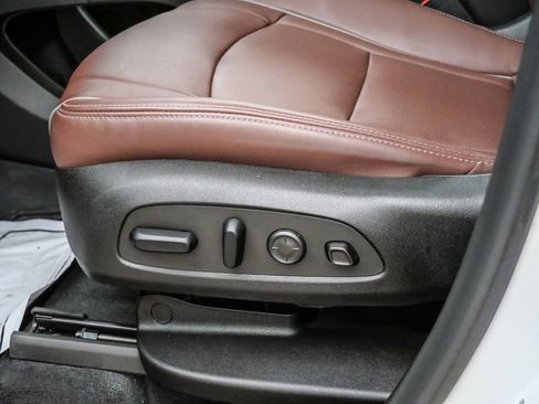 Used 2021 Buick Enclave Avenir w/ Avenir Technology Package FWD image 33