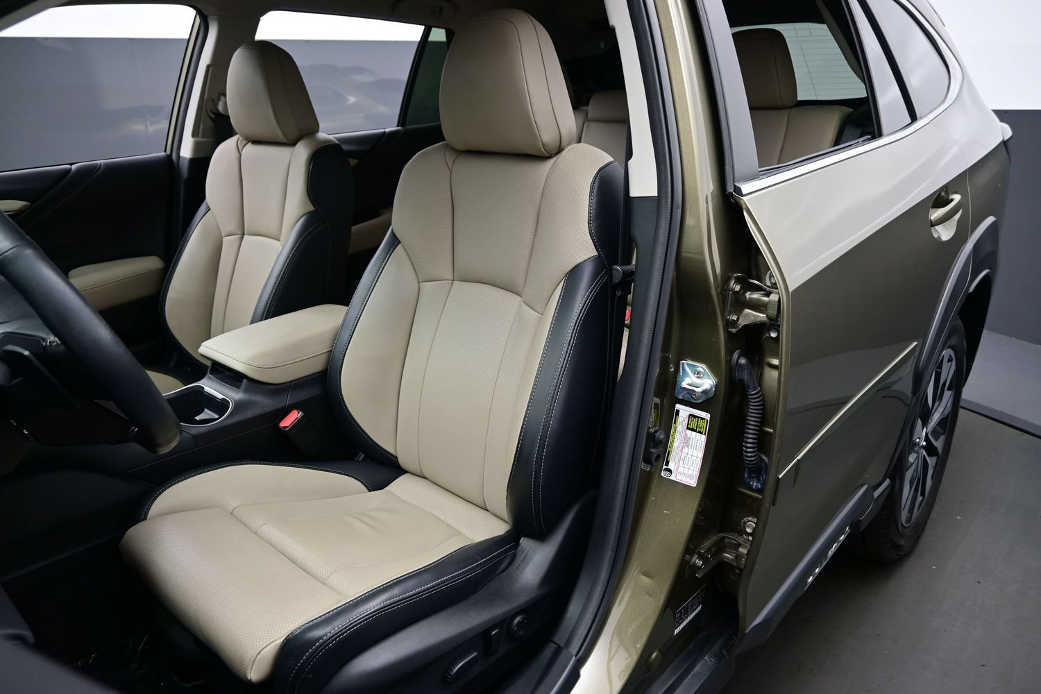 Used 2024 Subaru Outback Limited AWD/4WD image 11