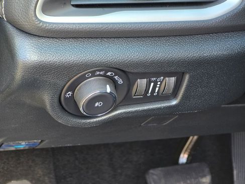 New 2026 Chrysler Pacifica Select image 31