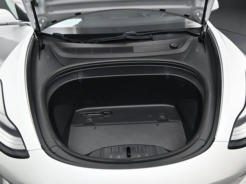 Used 2019 Tesla Model 3 Long Range image 39