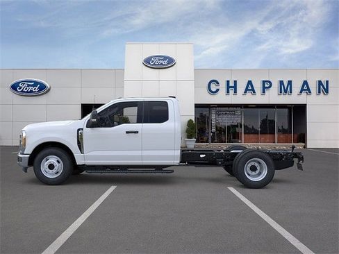 New 2025 Ford F350 XL w/ XL Chrome Package image 25