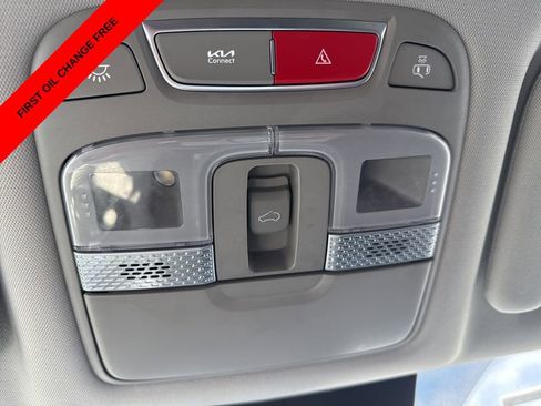 Used 2025 Kia Telluride S image 17