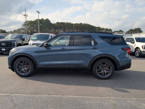 New 2026 Ford Explorer ST w/ Sun And Sound Package image 7