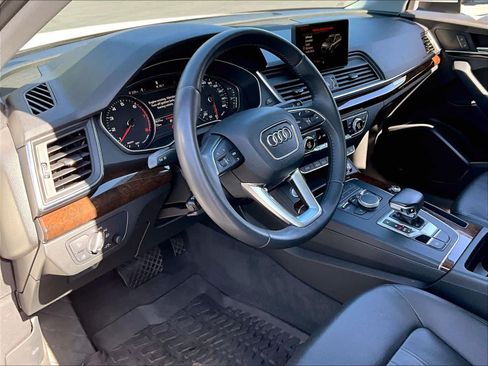 Used 2019 Audi Q5 2.0T Premium w/ Convenience Package AWD/4WD image 17