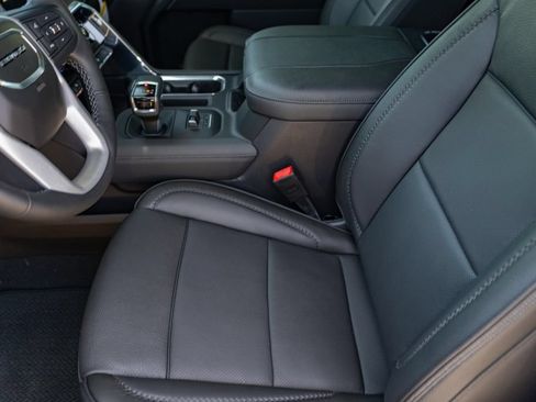 New 2026 GMC Sierra 1500 Denali w/ Denali Reserve Package AWD/4WD image 8