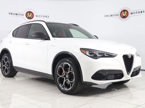 Used 2024 Alfa Romeo Stelvio Veloce image 27