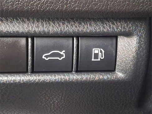 Used 2025 Toyota Camry SE image 26