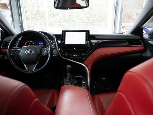 Used 2022 Toyota Camry XSE image 20