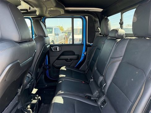 Used 2024 Jeep Gladiator Sport image 10